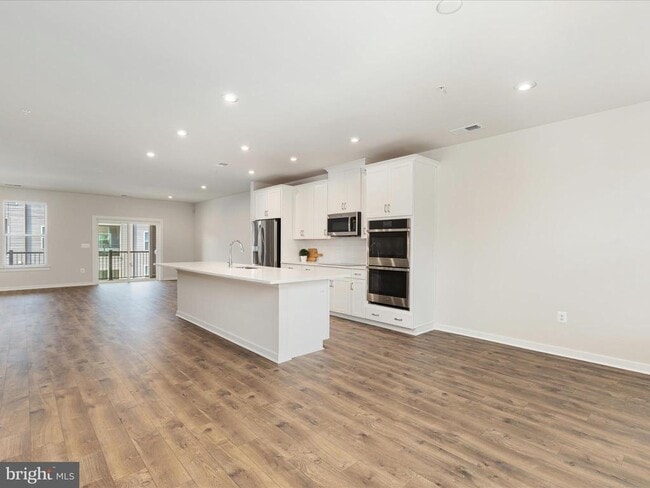 Building Photo - 44485 Wolfhound Sq