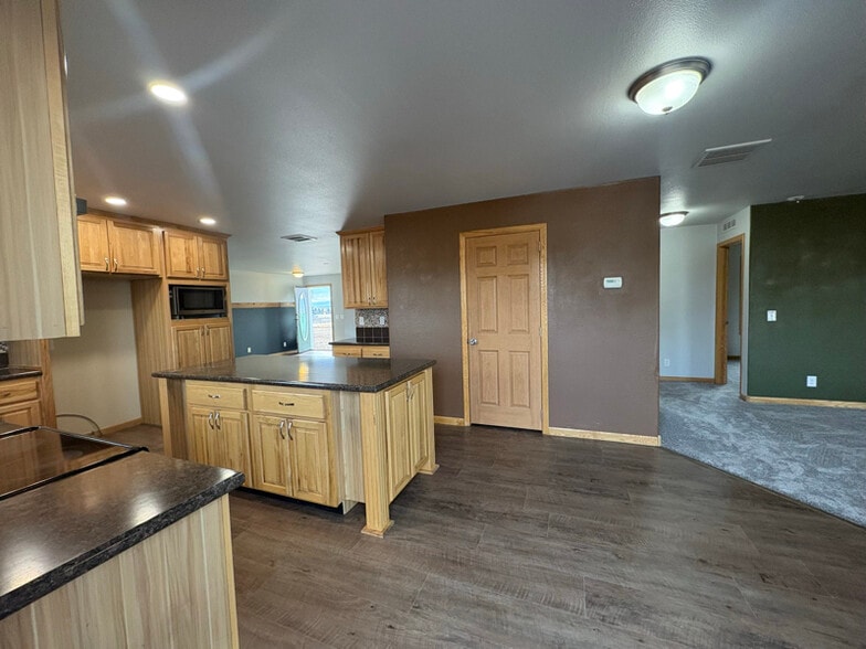 Building Photo - 8275 Co Rd 54