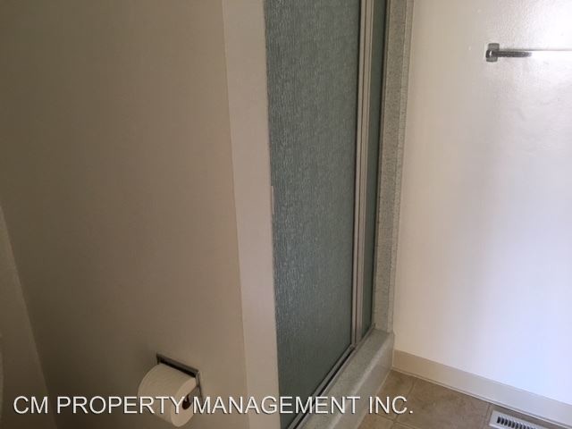 Building Photo - 1715 Foxworthy Ave