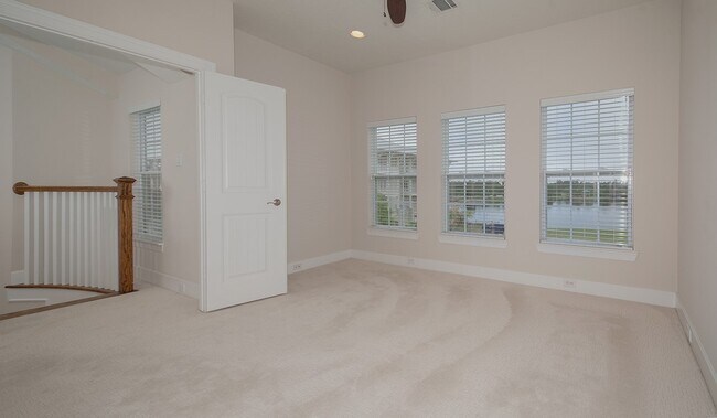 Building Photo - 190 W Breezy Way