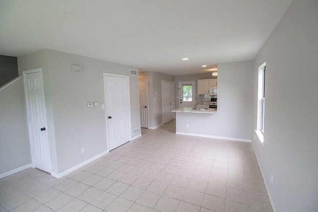 Building Photo - 1509 Olympic Blvd