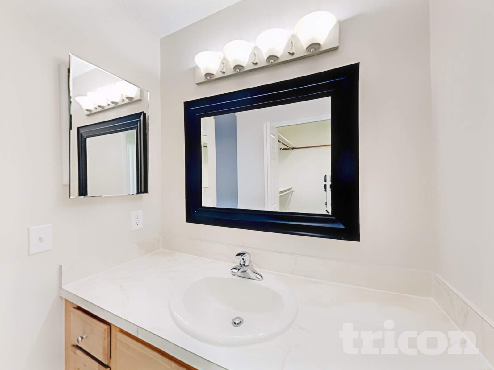 Building Photo - 260 12 League Cir