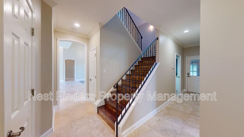 Building Photo - 1334 Charter Ct