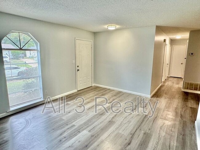 Building Photo - 4446 Wimbledon Rd
