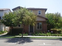 Building Photo - Lovely 3 Bedroom 2.5 Bath Townhome 1 mile ...