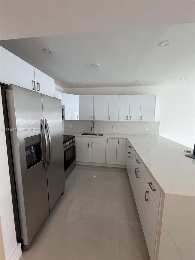 Building Photo - 6070 W 19th Ave