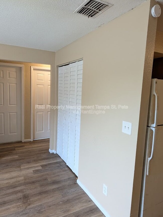 Building Photo - 8429 N 39th St