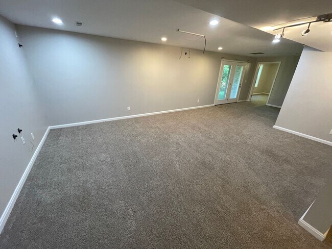 Building Photo - 10704 Copper Ridge Dr