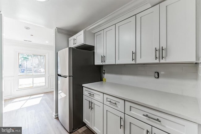Building Photo - 630 Clearwater Ct