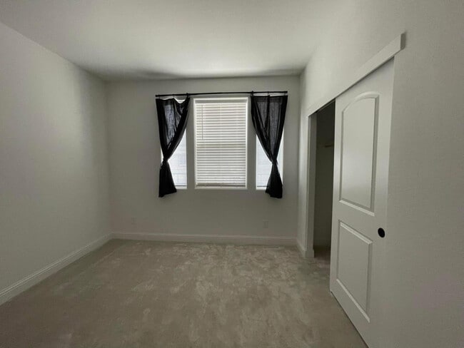 Building Photo - 1428 Hammond Dr