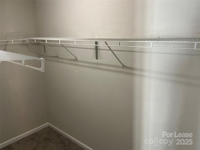 Building Photo - 16952 Commons Creek Dr