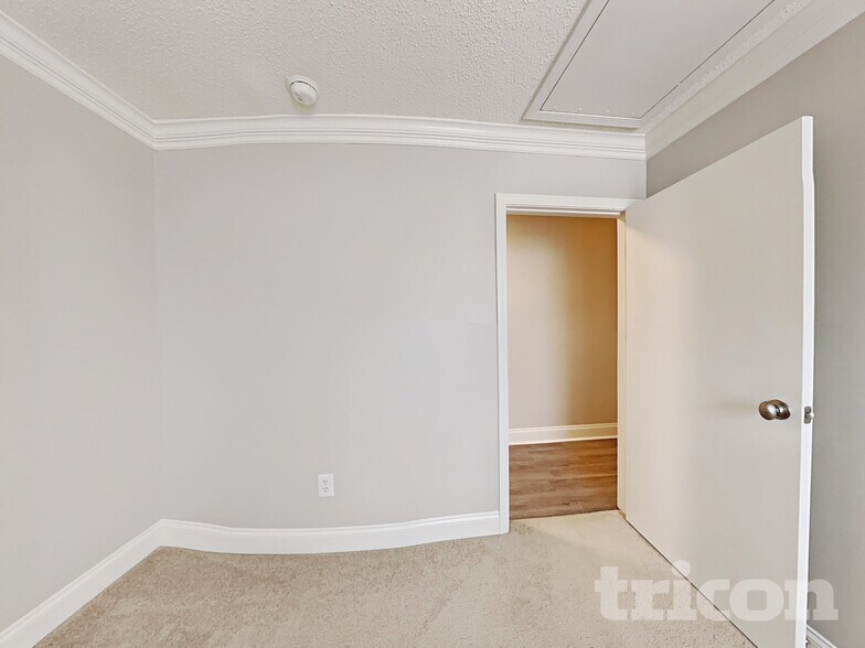 Building Photo - 11608 Stewarts Crossing Dr