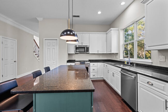 Building Photo - 4187 Quail Dr