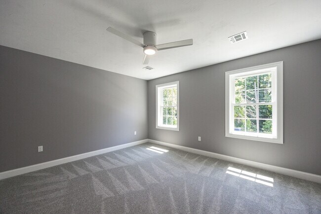 Building Photo - 122 Canal St