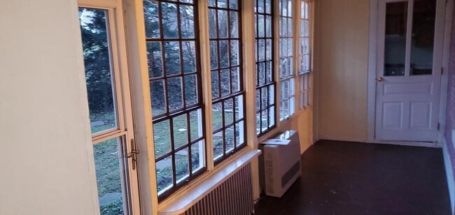 Building Photo - 2152 Mill Creek Rd