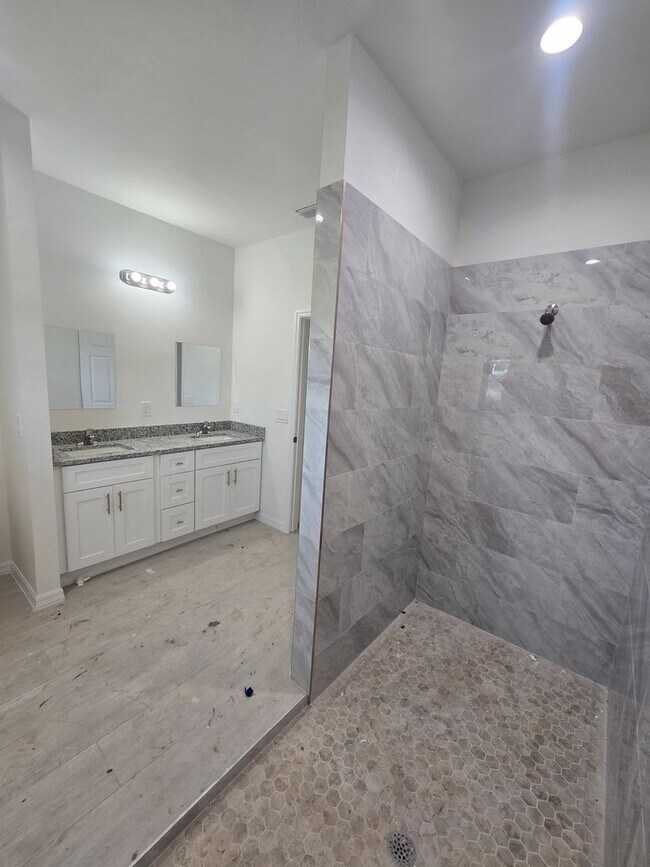 Building Photo - COMING SOON-BRAND NEW CONSTRUCTION-LARGE C...