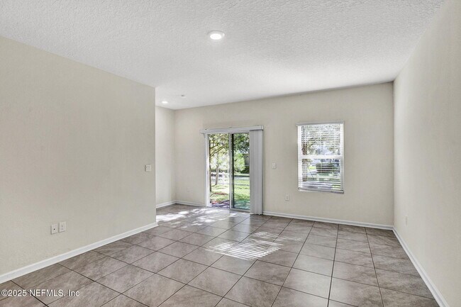 Building Photo - 7625 Legacy Trl