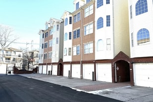 Building Photo - 566 Pennsylvania Ave