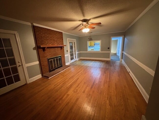 Building Photo - 2807 Westbrooke Dr