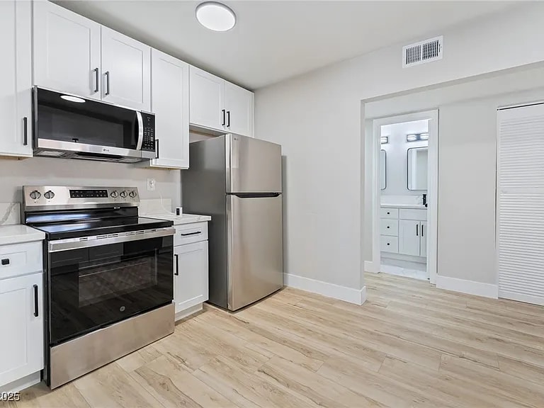 Building Photo - 2221 Ellis St