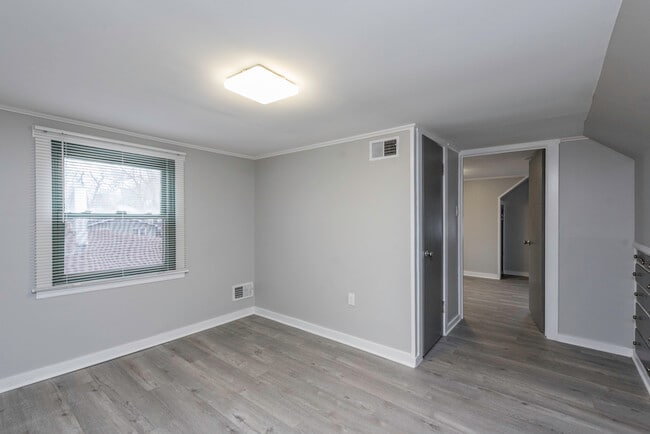 Building Photo - 510 Forest Glen Dr