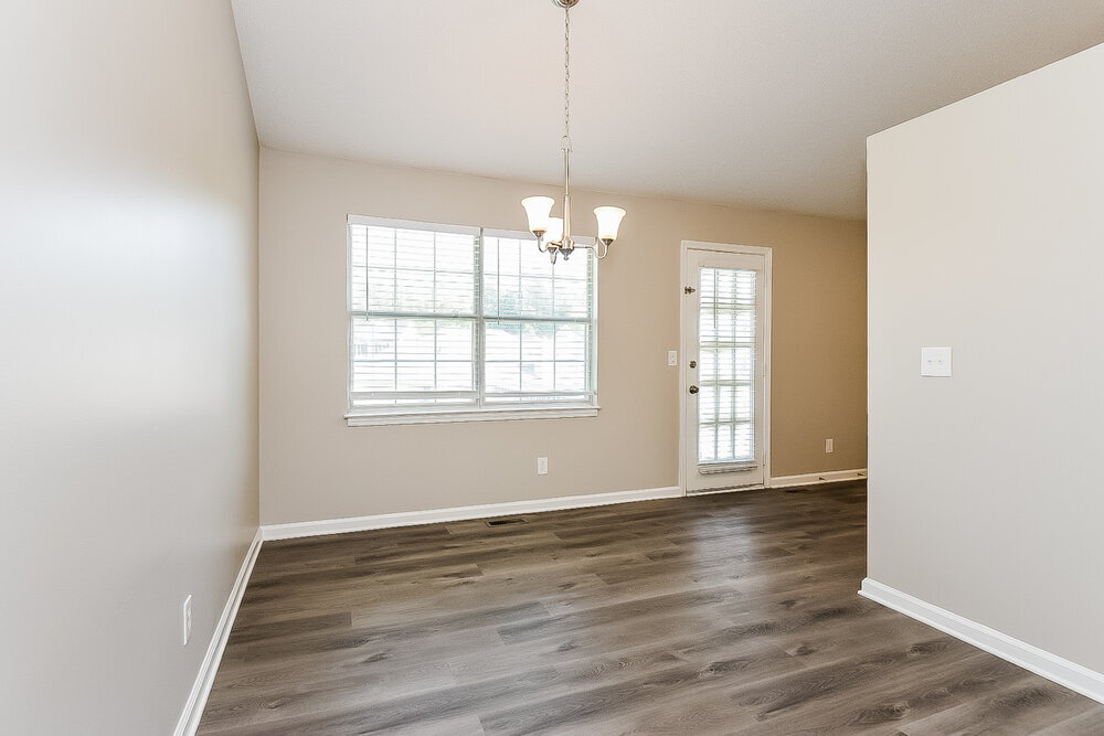 Building Photo - 12 Southview Dr