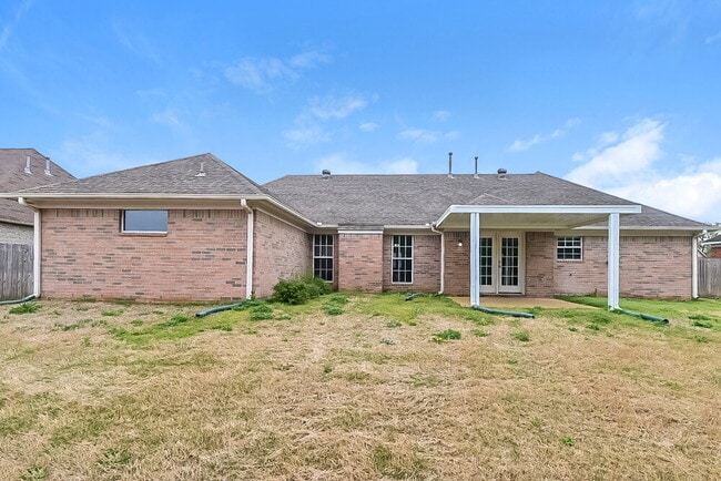 Building Photo - 4101 Sidlehill Dr