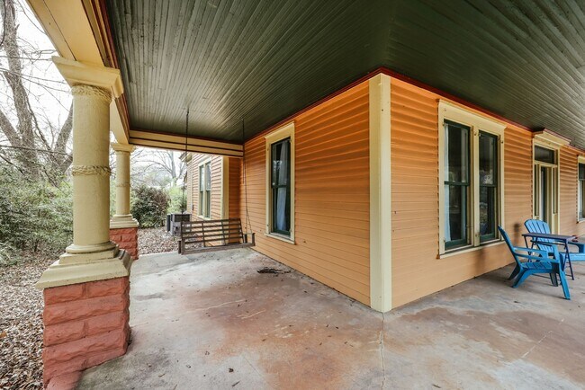 Building Photo - 295 Oglethorpe Ave