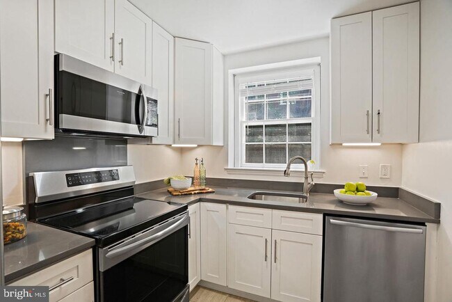 Building Photo - 3610 39th St NW