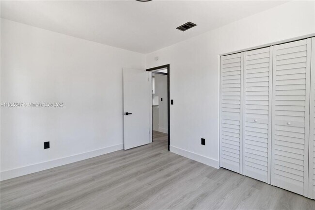 Building Photo - 1325 NW 51st St