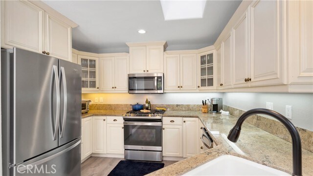 Building Photo - 30 Pinewood