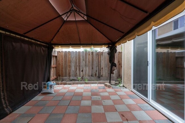 Building Photo - 3665 Venice Ave