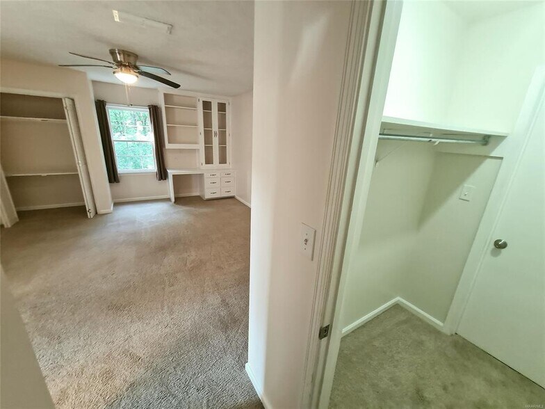 Building Photo - 6474 Halcyon Dr
