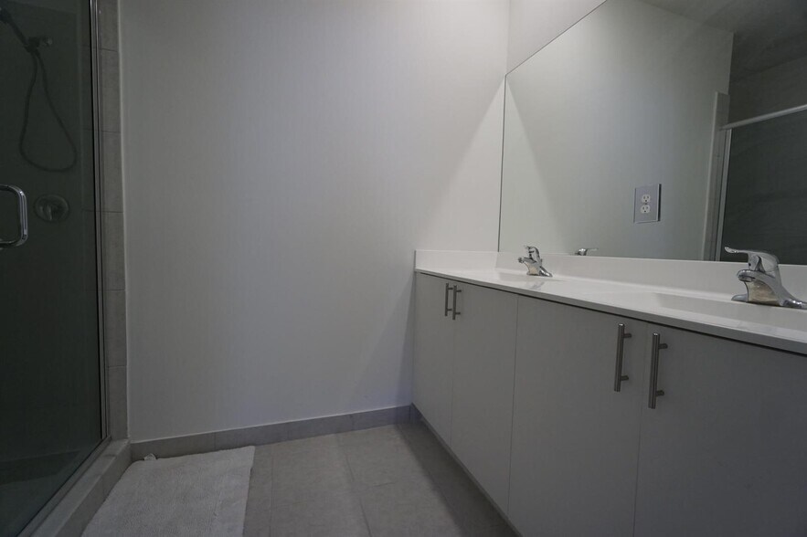 Building Photo - 23010 SW 128th Pl