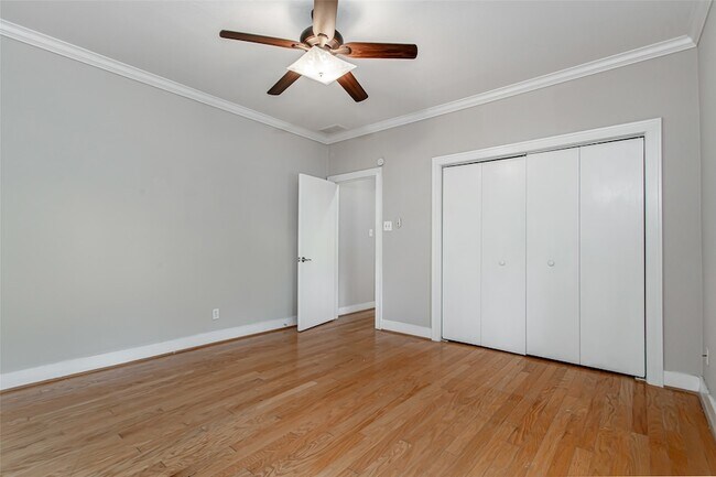 Building Photo - 5459 Miller Ave