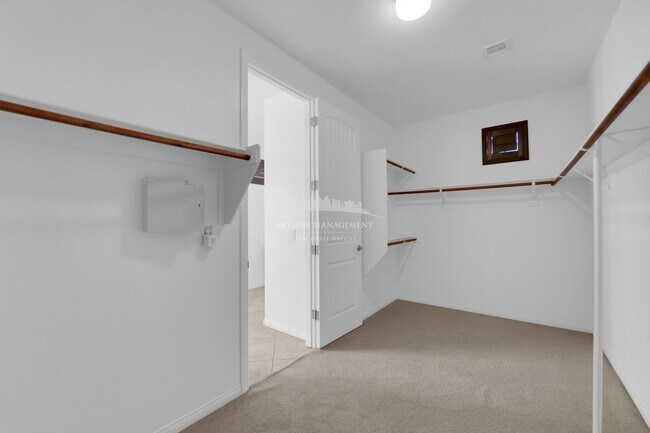 Building Photo - 8445 Cambrils Ave