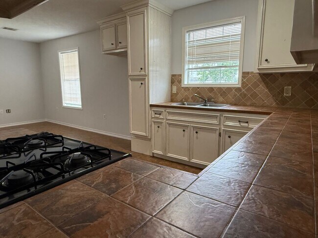 Building Photo - 6219 Frisco