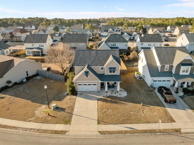 Building Photo - 115 Hampton Dr