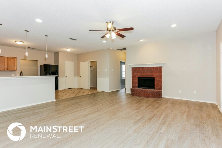 Building Photo - 815 Ackers Dr