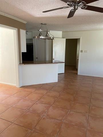 Building Photo - 2318 River Oaks Cir