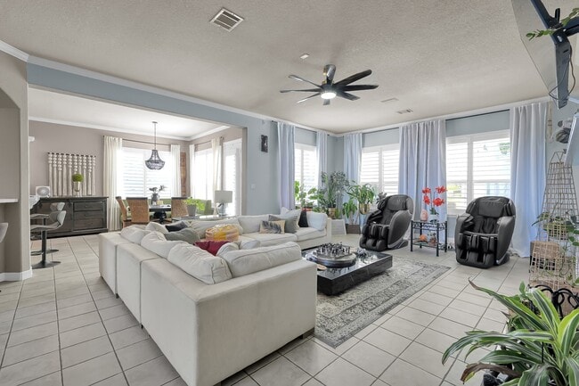 Building Photo - 71 La Jolla Cir