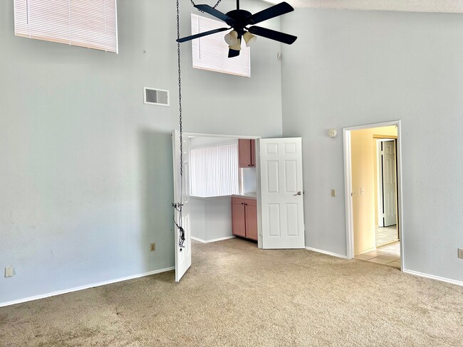 Building Photo - 1511 Sunrise Shadow Ct