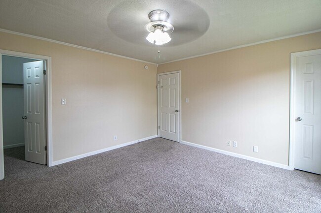 Building Photo - 329 Northridge Dr