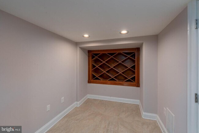 Building Photo - 316 Albemarle St