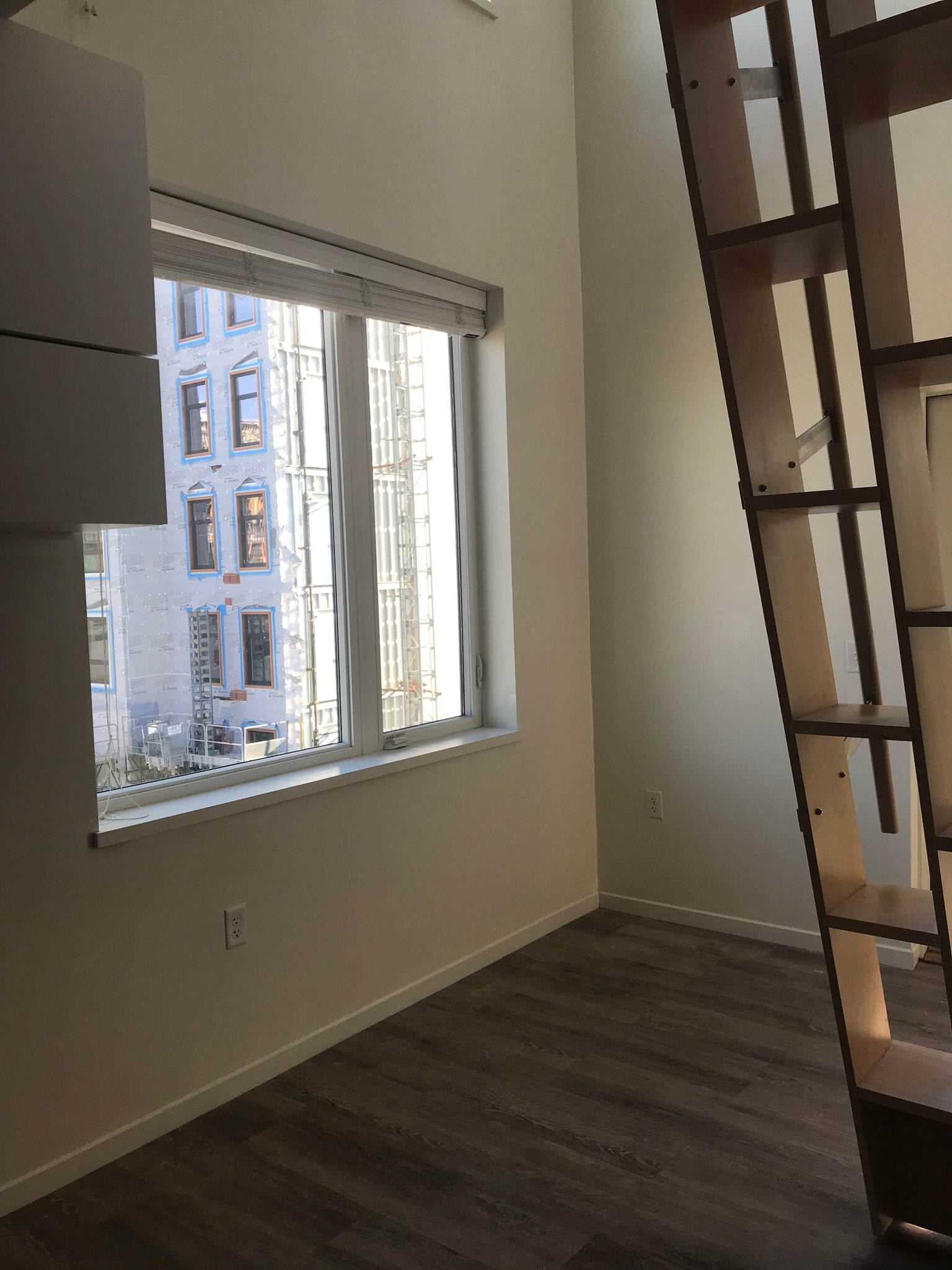 Living Room - 60 Parris St