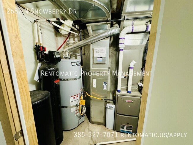 Building Photo - 2687 N Snowberry Dr