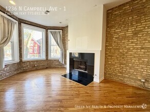 Building Photo - 2 Bed/2 Bath Condo In Ukrainian Village Gr...