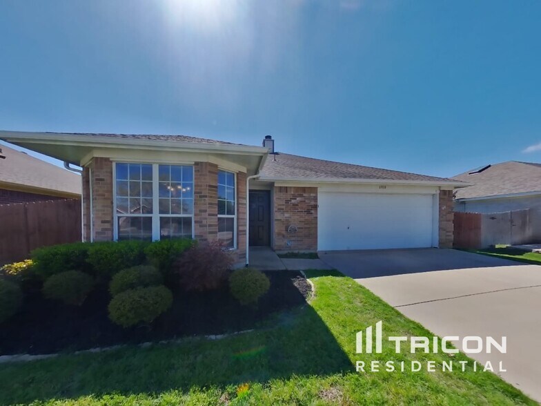 Primary Photo - 6910 Meadow Bend Dr
