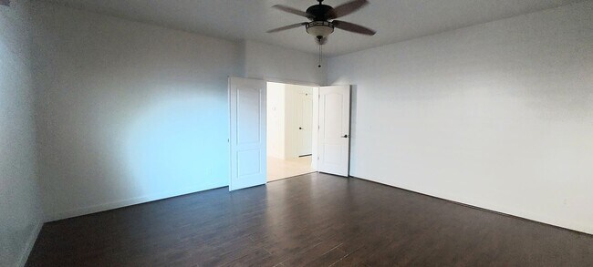 Building Photo - Come Check Me Out I'am Big and Beautiful