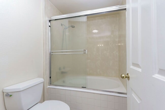 Building Photo - Large 2 Bed/2 Bath San Mateo condo near downtown with two parking spaces. YouTube Tour!!